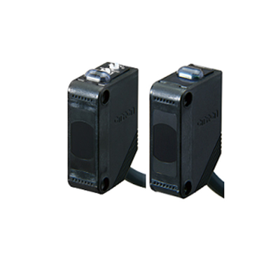 E3Z-T61 2M BY OMC Sensor fotoelétrico em miniatura Design compacto para fácil integração