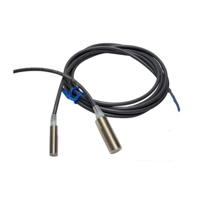 Sensores de proximidade indutivos de nível industrial E2E-X7D1-N 2M para detecção precisa